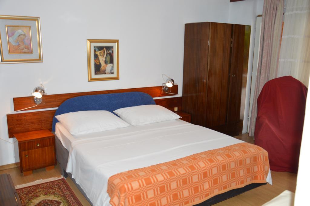 Apartman Hous Mira *