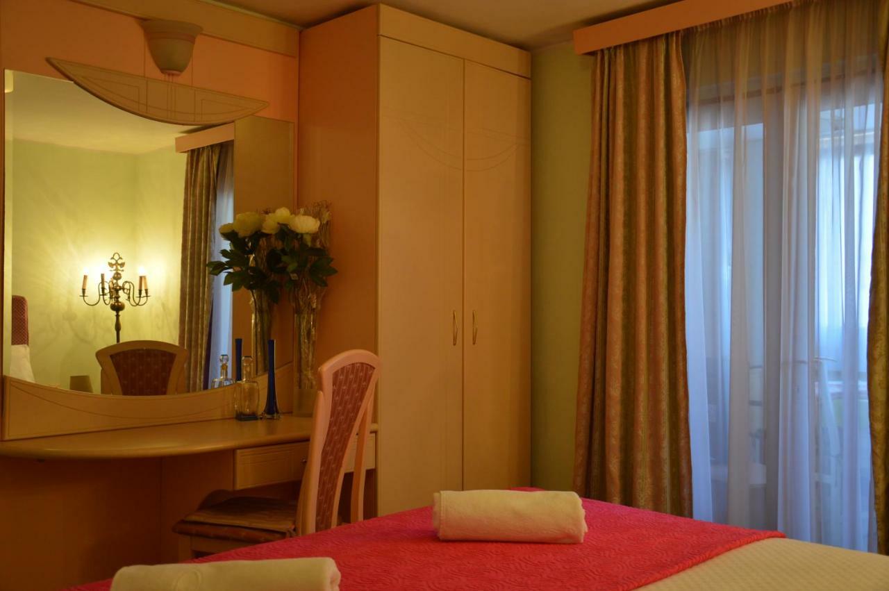 Apartman Hous Mira *